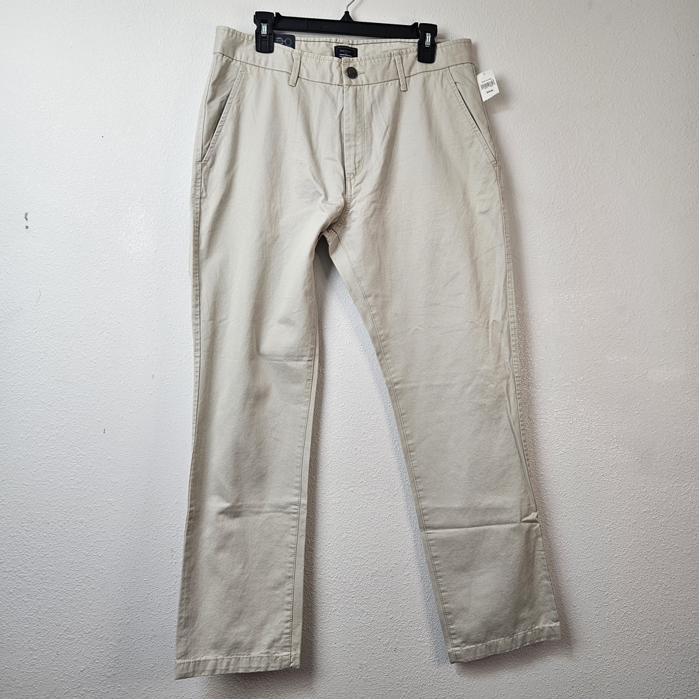 GAP Men's Lived In Tapered Khaki Size 33 X 30 NWT